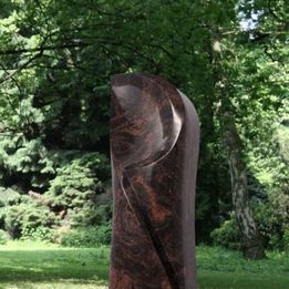 Grabsteine für Tiefengräber | Joerißen Grabmale GmbH in Mönchengladbach und Wegberg