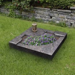 Grabsteine für Urnengräber | Joerißen Grabmale GmbH in Mönchengladbach und Wegberg