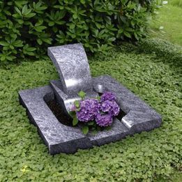 Grabsteine für Urnengräber | Joerißen Grabmale GmbH in Mönchengladbach und Wegberg