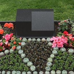 Grabsteine für Urnengräber | Joerißen Grabmale GmbH in Mönchengladbach und Wegberg
