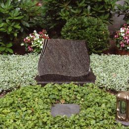 Grabsteine für Urnengräber | Joerißen Grabmale GmbH in Mönchengladbach und Wegberg