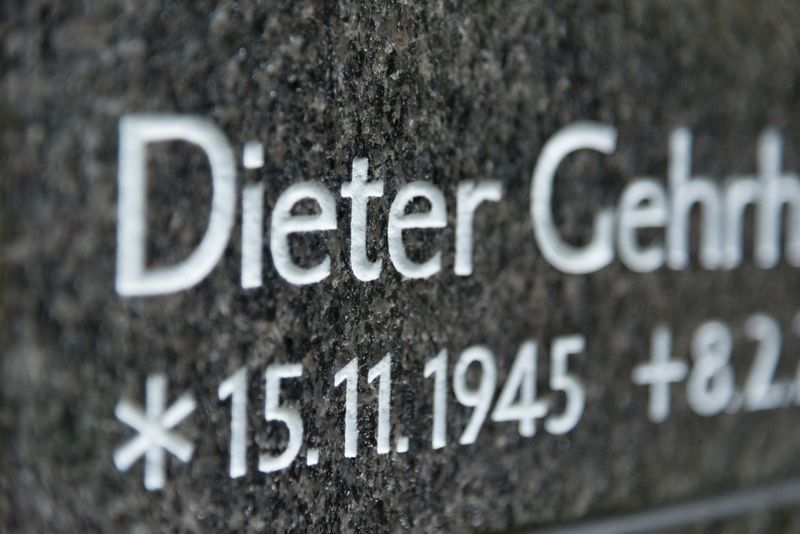 Schriften & Ornamente | Joerißen Grabmale GmbH in Mönchengladbach und Wegberg