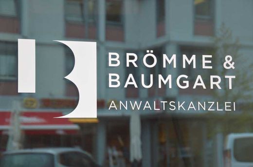 Brömme & Baumgart Anwaltskanzlei Logo Eingang