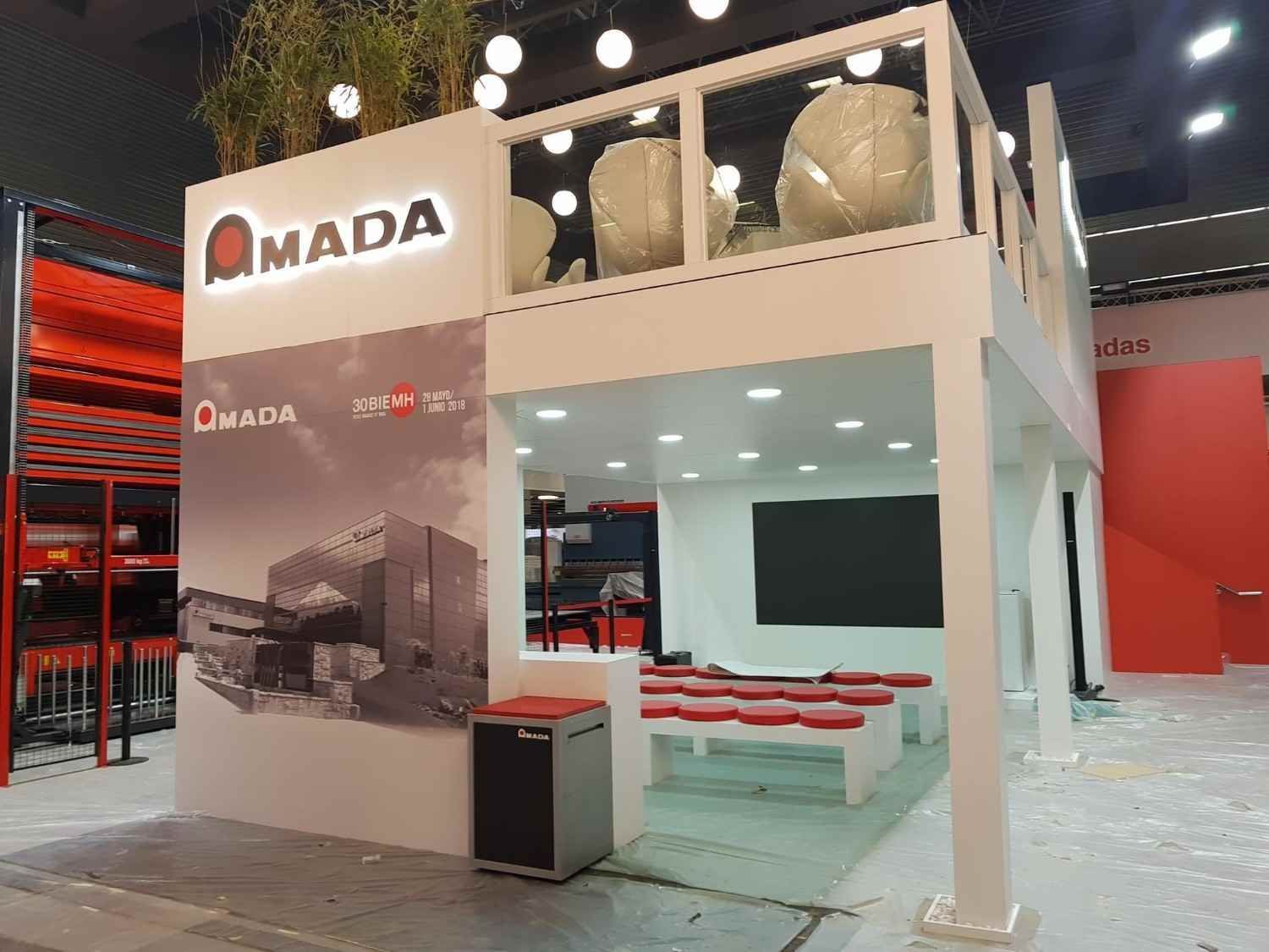Stand de AMADA en una feria