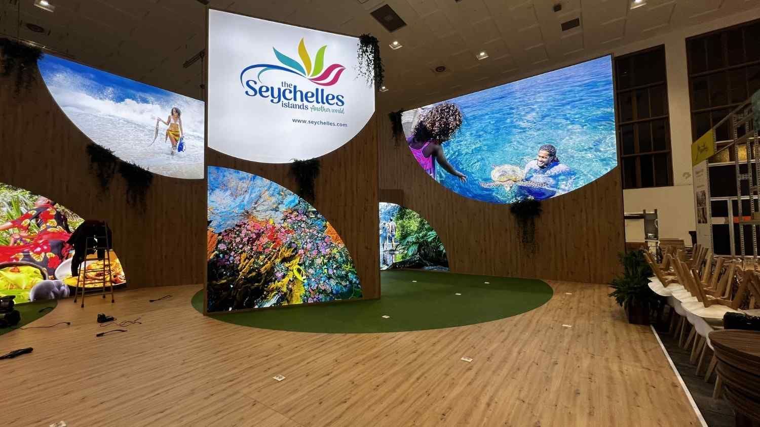 Stand de feria con temática