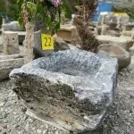 bassin et fontaine en pierre