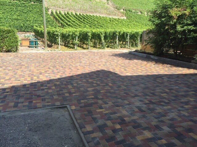 Pavés colorés - travaux de construction