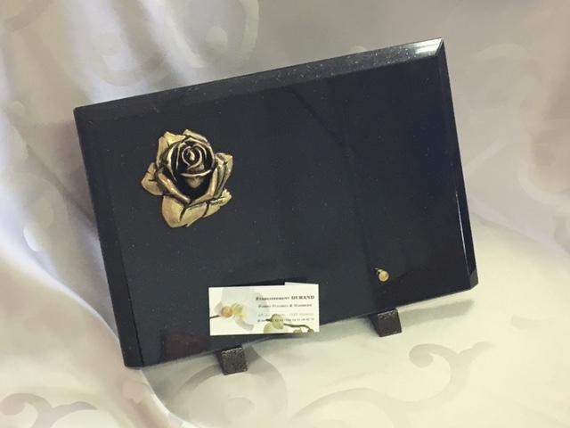 plaques funéraires gravées