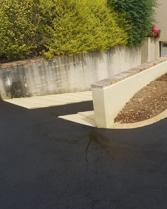 Descente de garage - aménagement extérieur