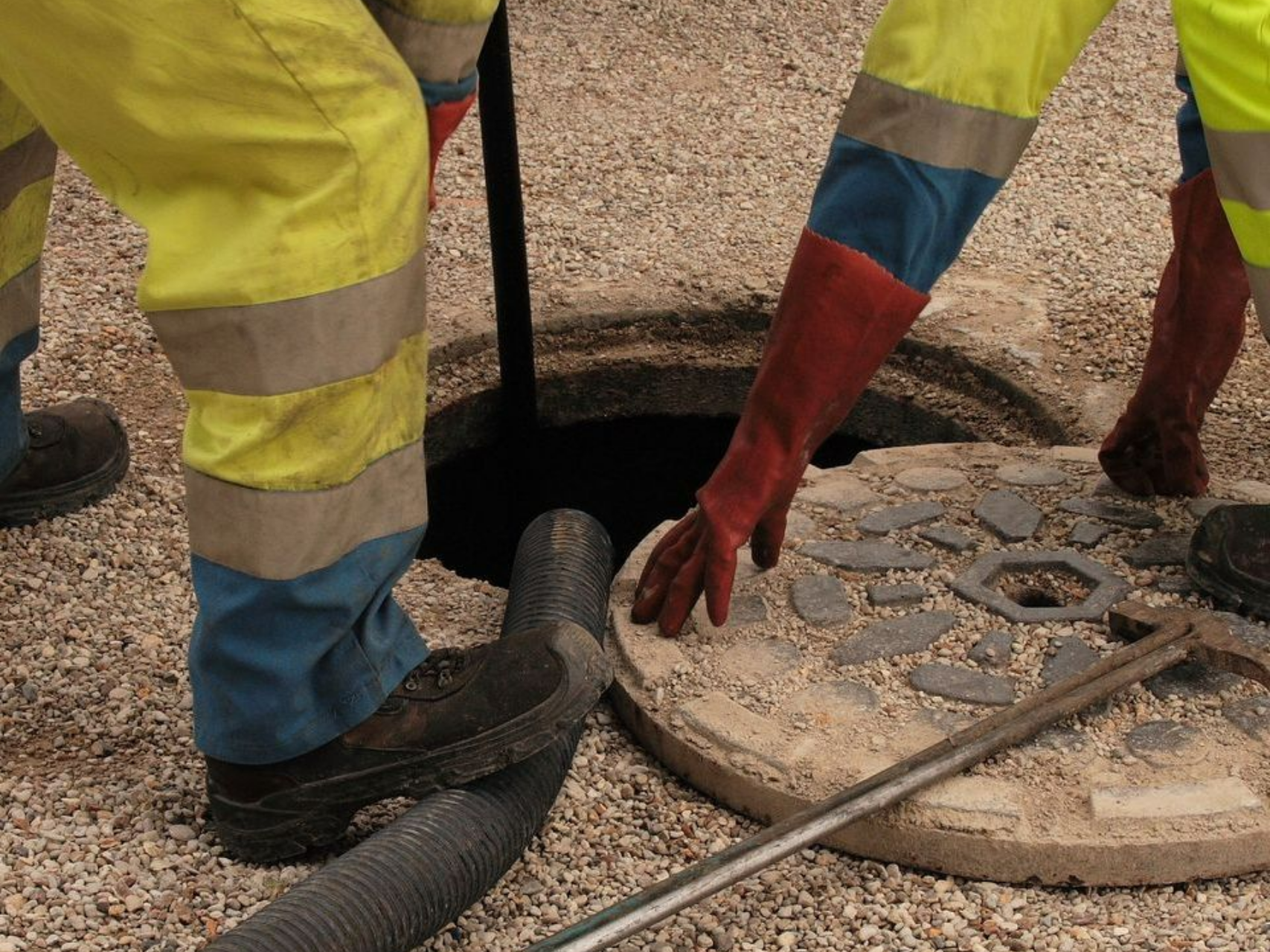 Assainissement collectif - raccordement au niveau d'une bouche d'égout