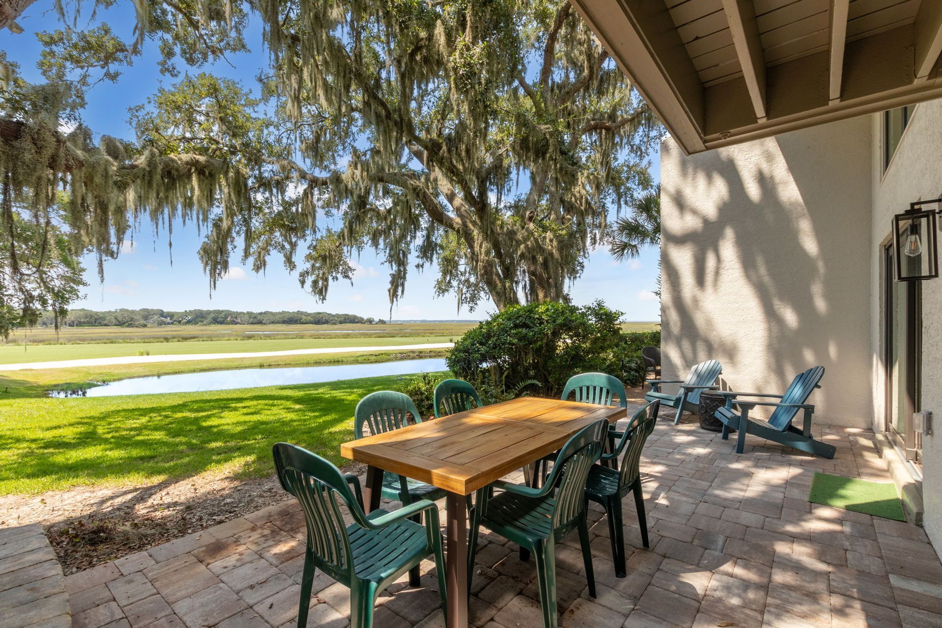 Patio Photo / Patio View