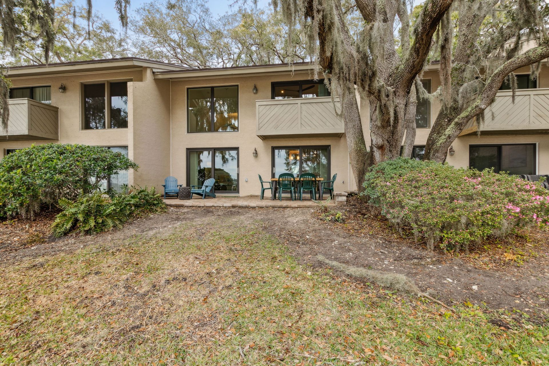 Patio Photo / Patio View