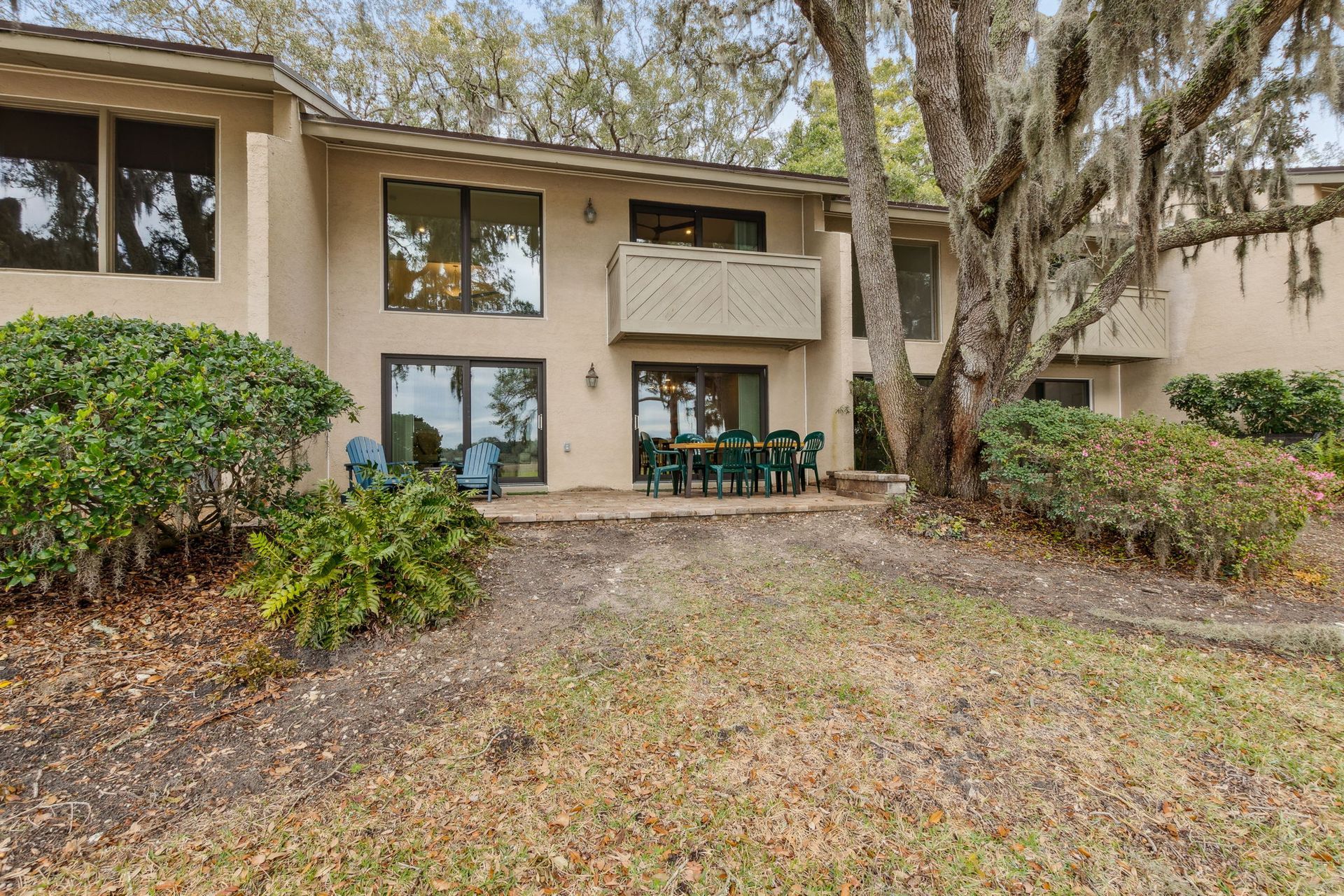 Patio Photo / Patio View