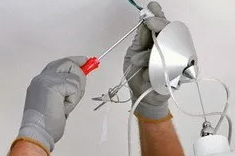 Installation électrique d'un plafonnier
