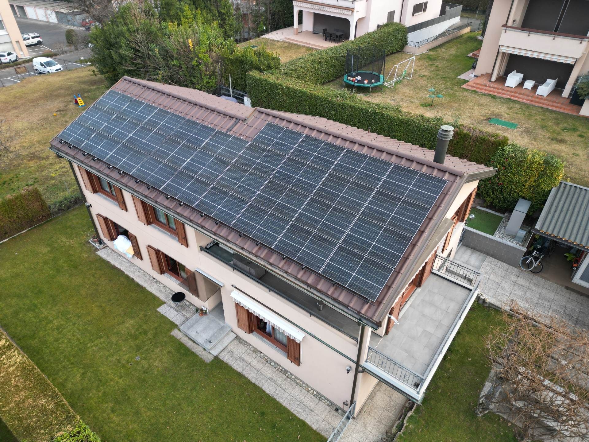 Tetto con pannelli solari