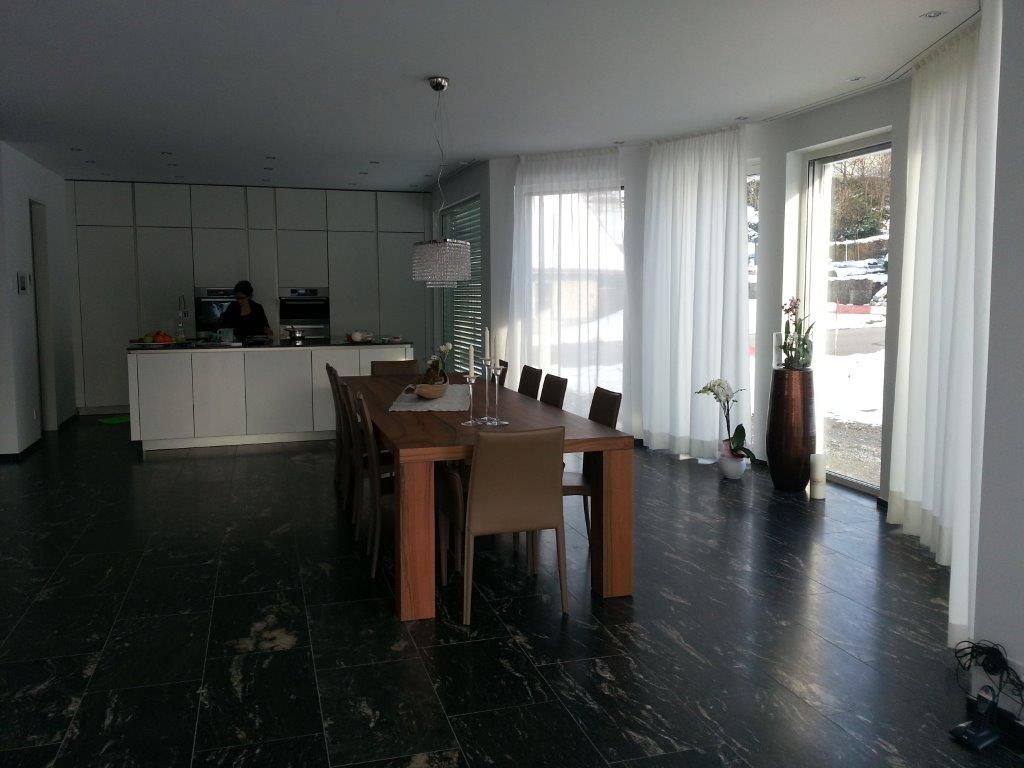 Wohnzimmer - Neubauvilla in Rothrist - Babele Bausanierungen GmbH