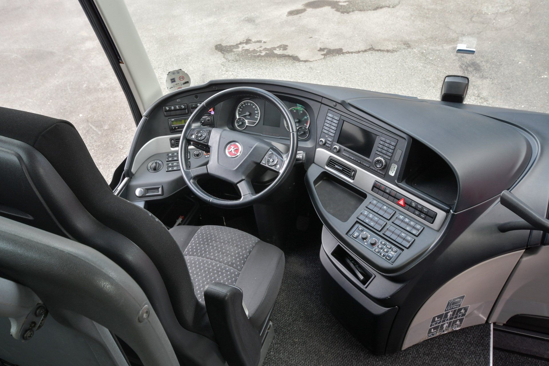 Poste de conduite du bus