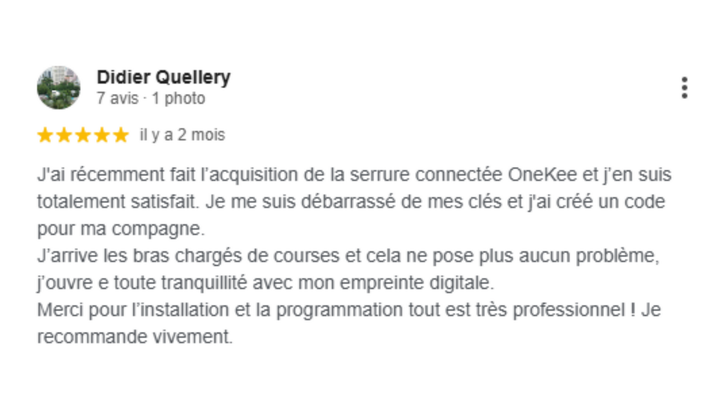 Test de la serrure connectée OneKee, noté 5 étoiles par Didier Quellery. Texte en français.