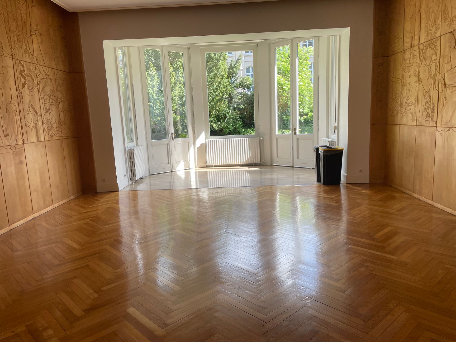 Un parquet brillant.