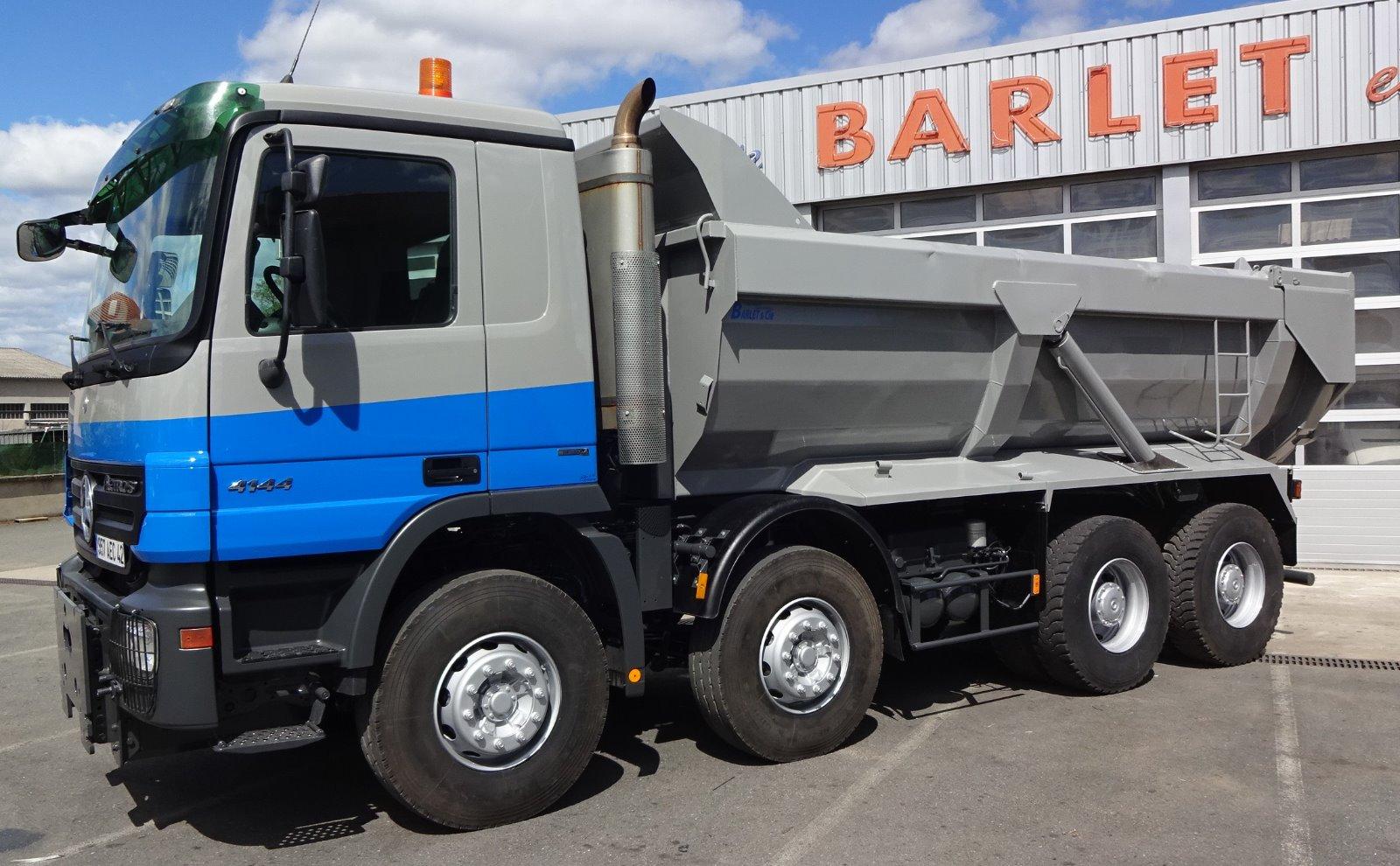 Reprise peinture benne + cabine + châssis