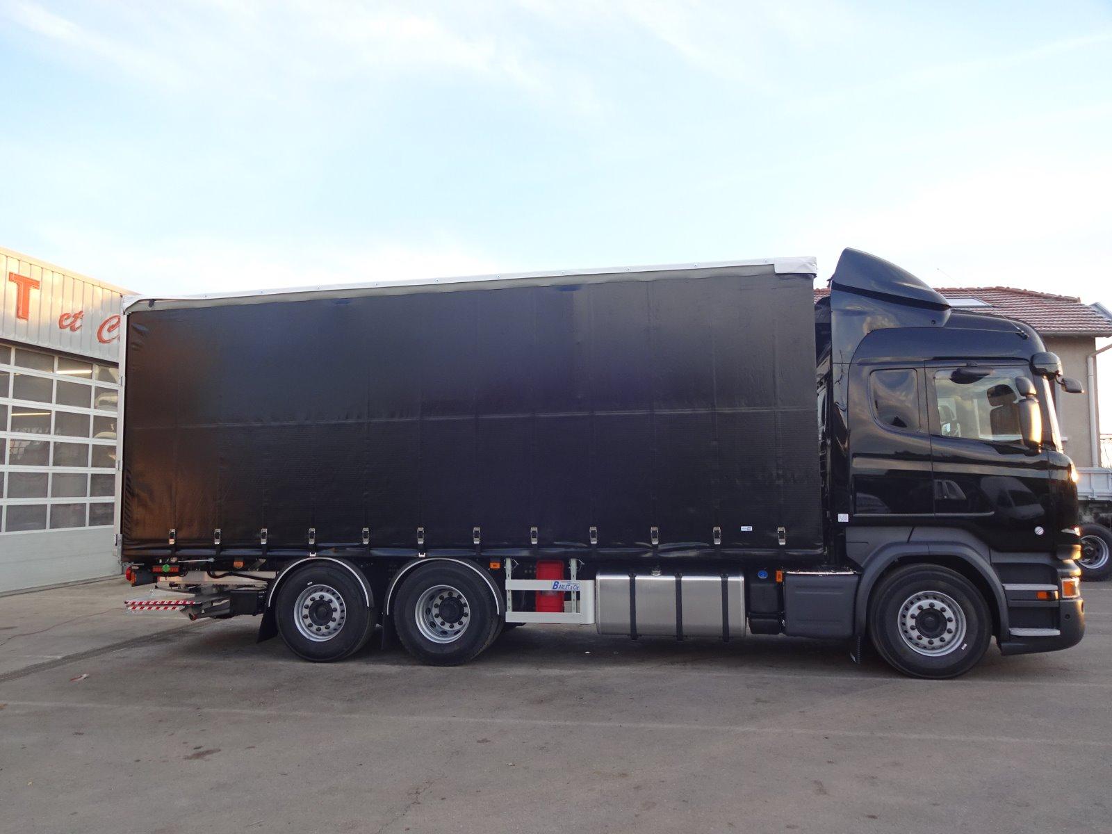 Carrosserie PLSC bâché + hayon élévateur rétractable