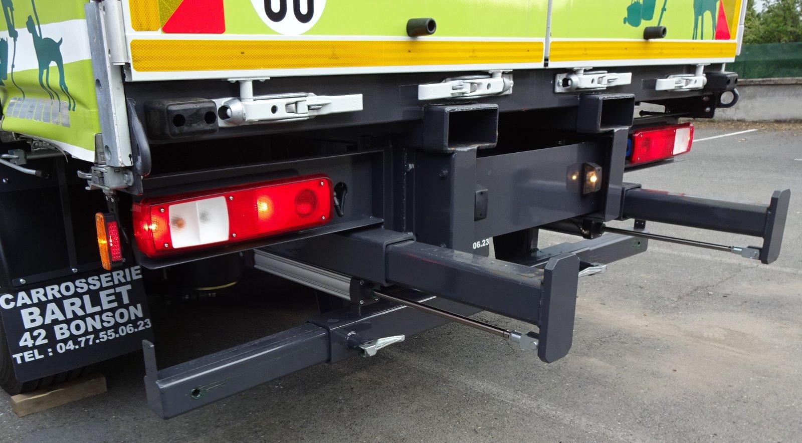 Carrosserie avec système accroche chariot embarqué