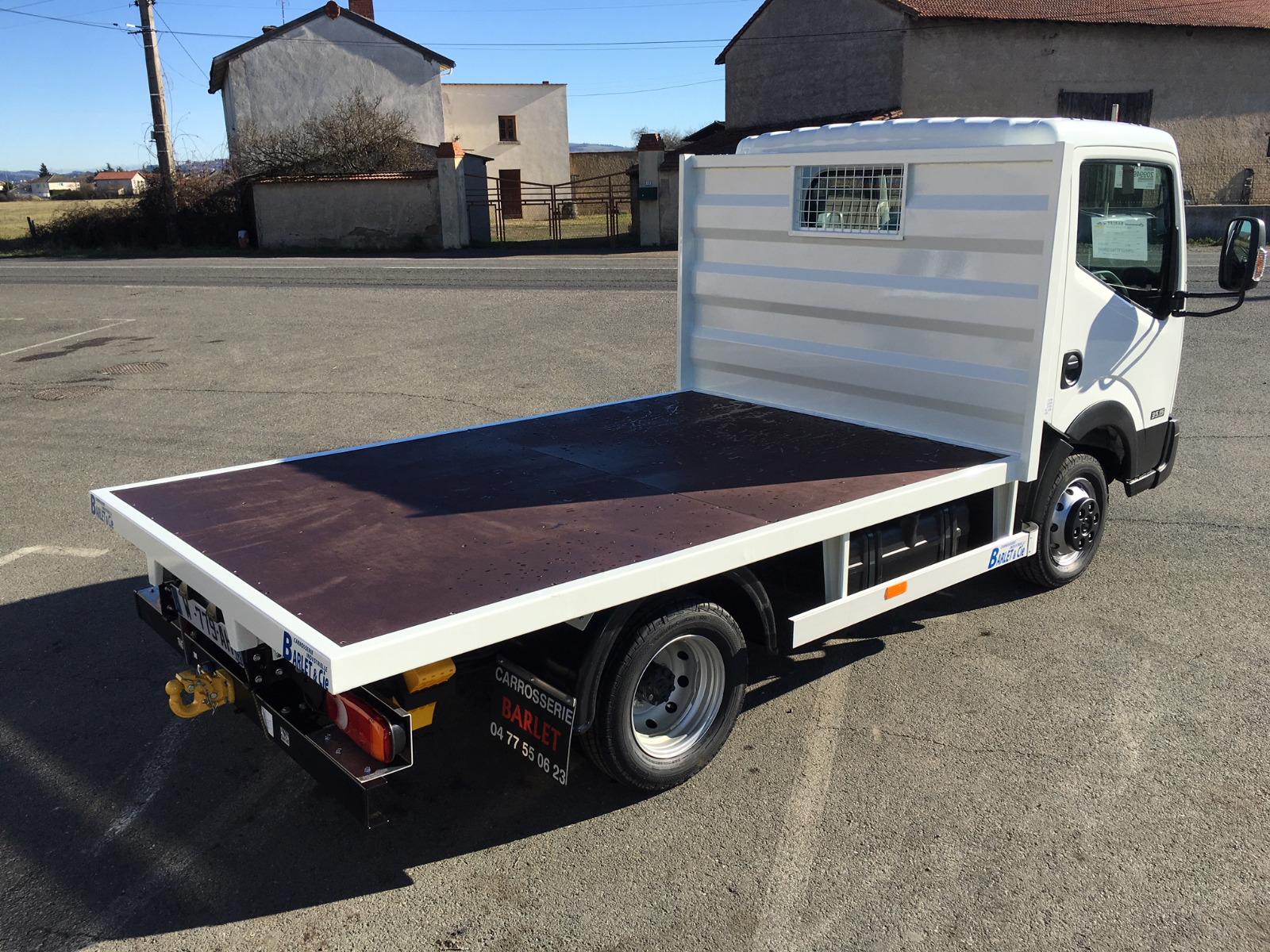 Plateau nu avec face Av - ouverture visible vitre Ar