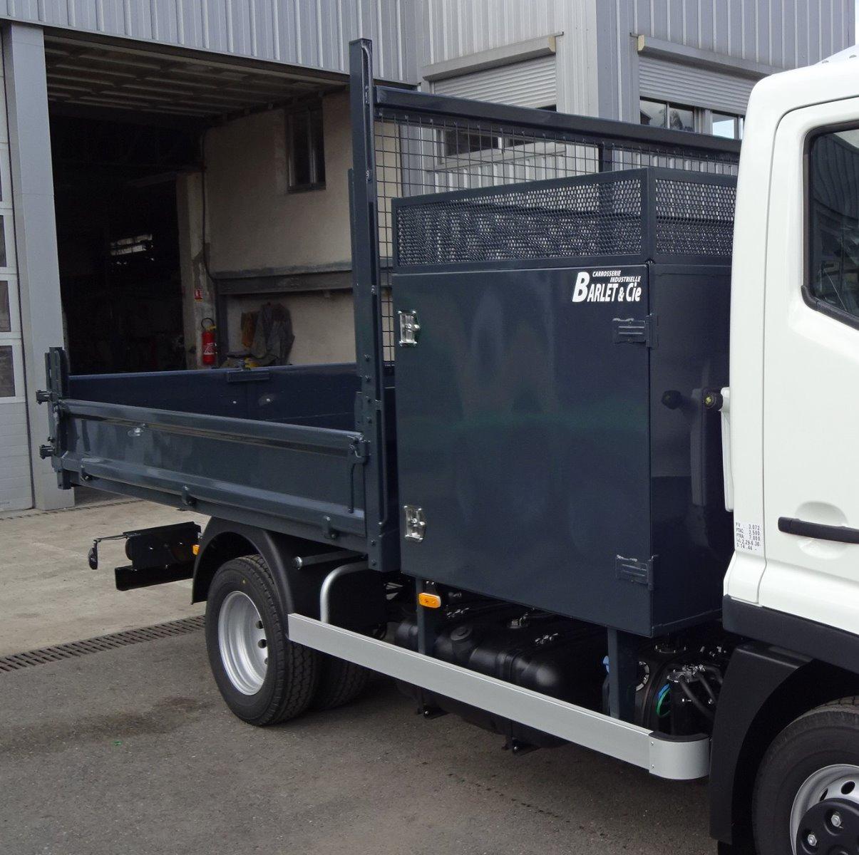 Benne - coffre - palier grillagé