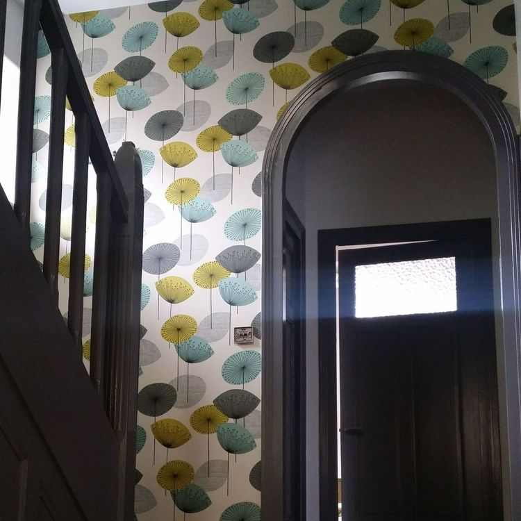 Papier peint avec motifs de fleurs
