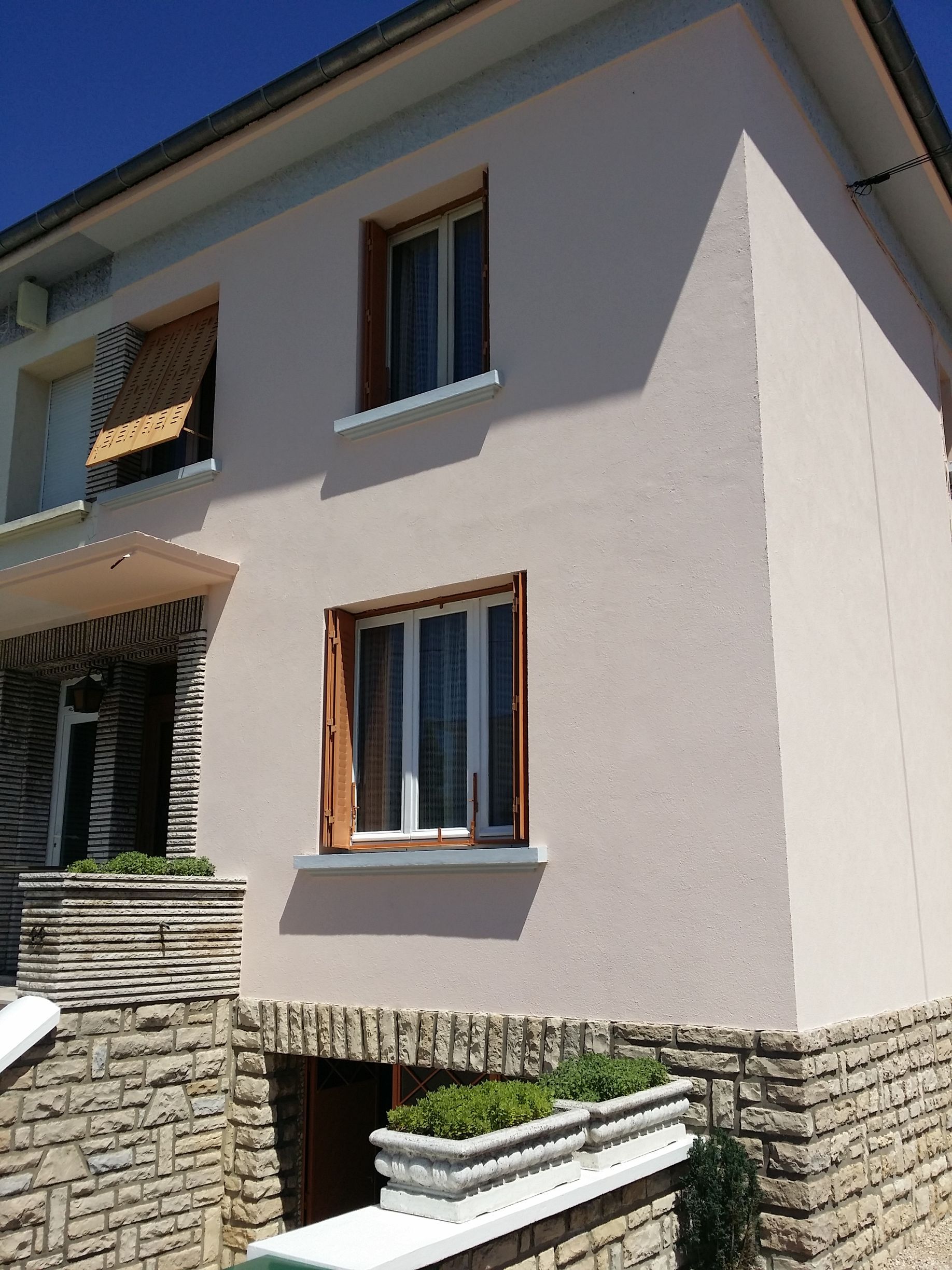 Maison avec une façade rénovée