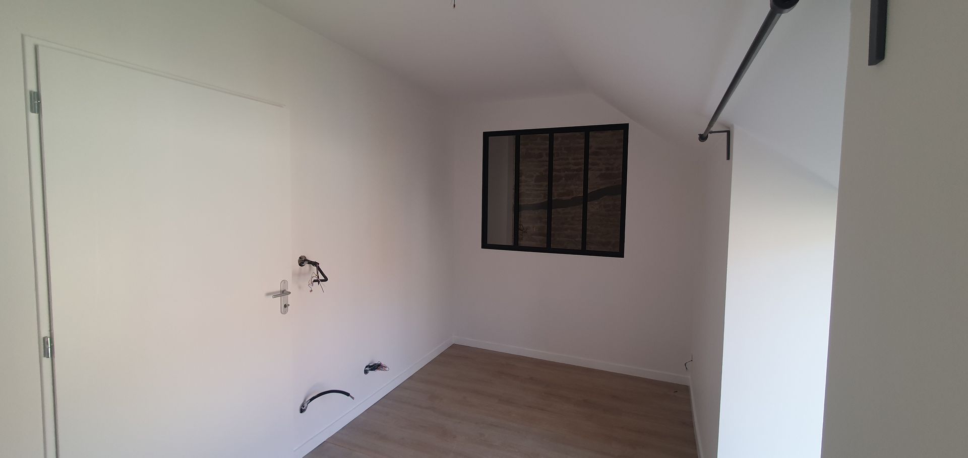 Pièce aménagée et verrière