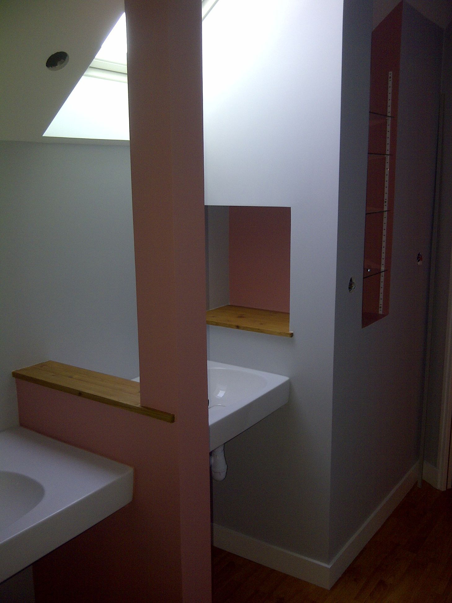 Salle de bains aménagée