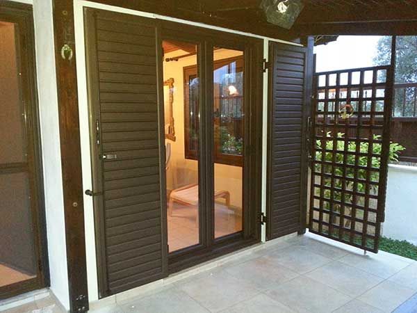 Ε 45 Ανοιγόμενο Τζάμι Πατζούρι