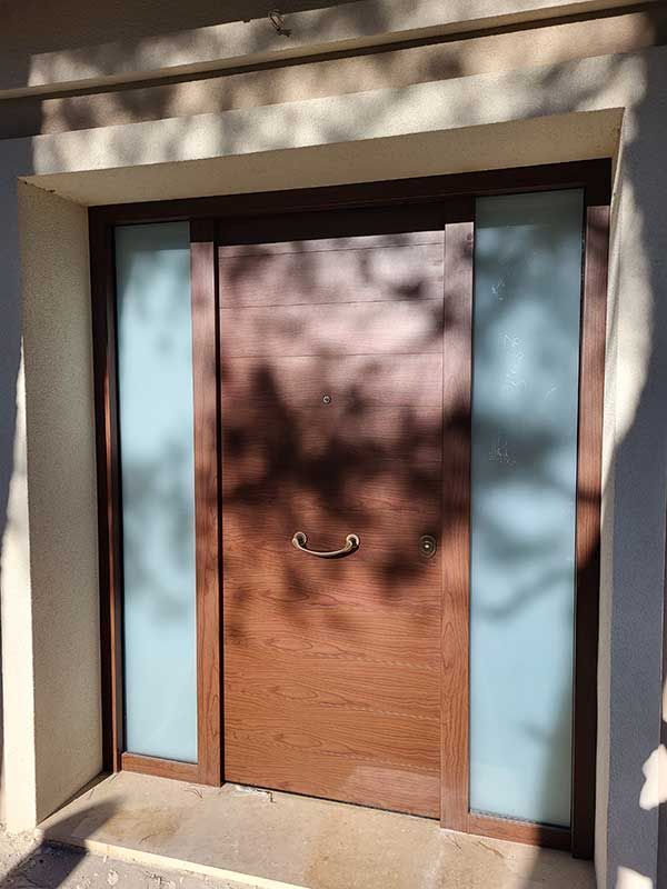 Πόρτα Θωρακισμένη με σταθερούς υαλοπίνακες ασφαλείας