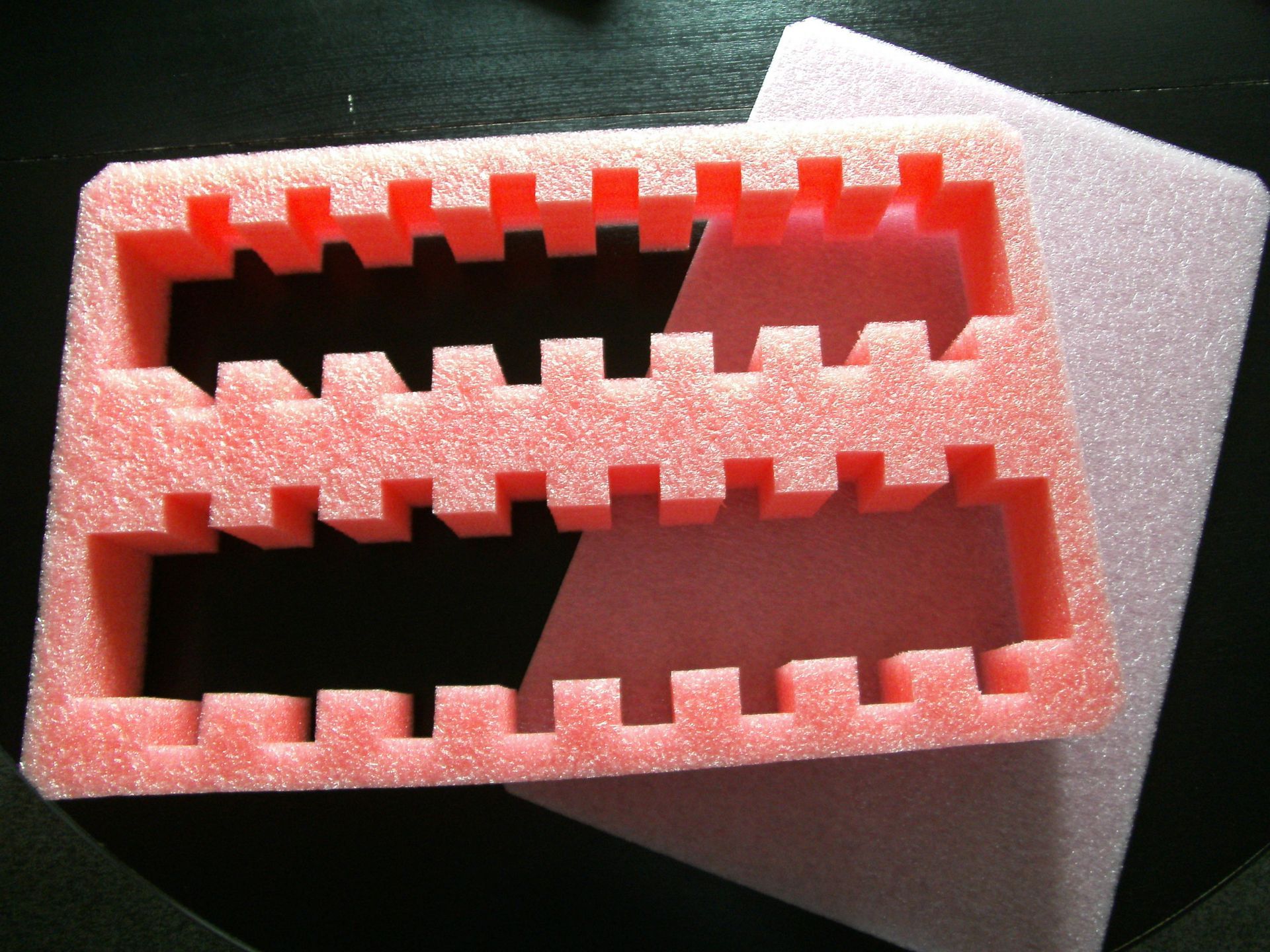 Schaum, Pappe oder Hohlkammerplatten