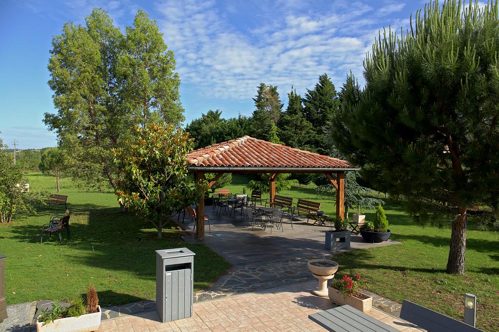 Pergolas avec des pavés