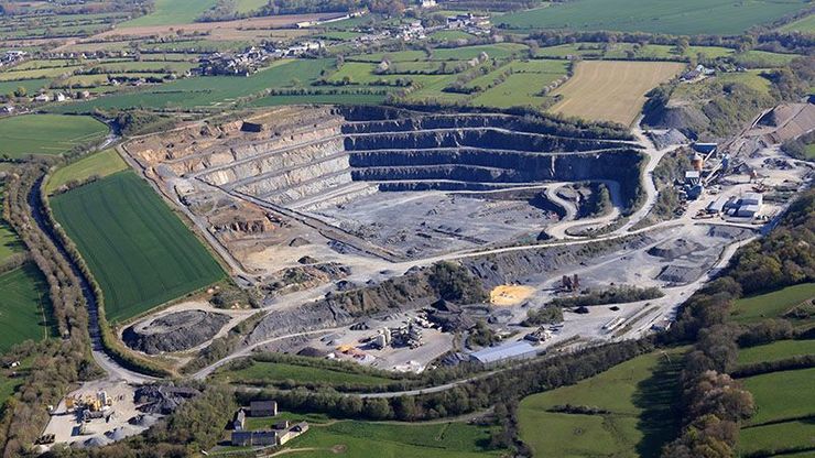 Vue aérienne de la carrière de  Vaubadon