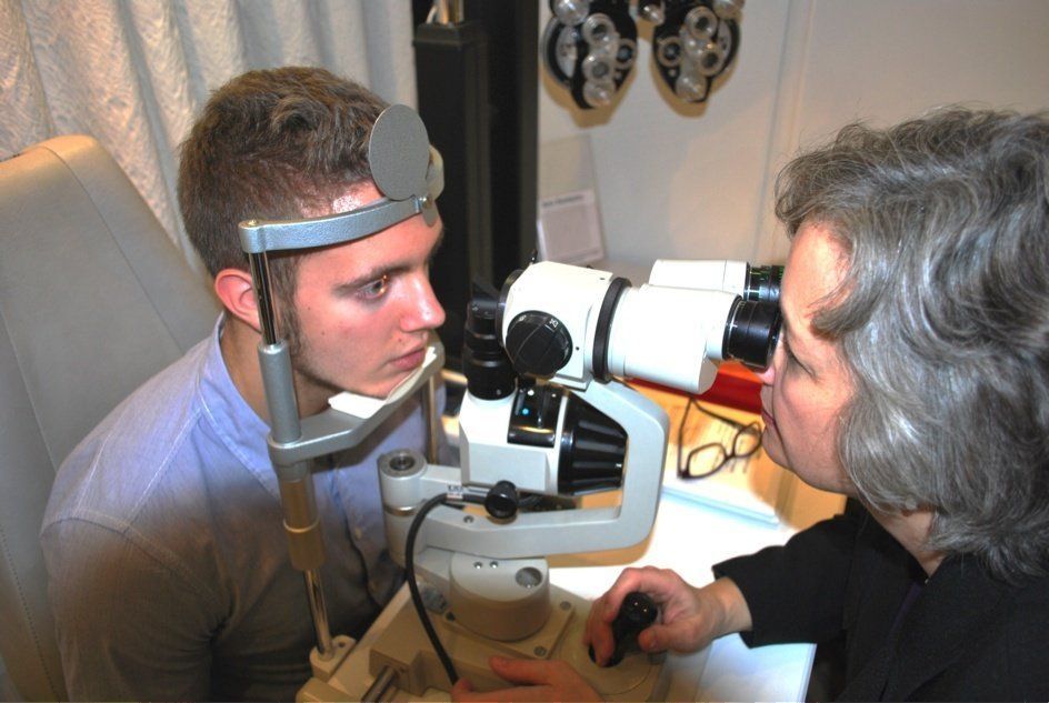 Sehtest - Raffl Optik GmbH - Büach