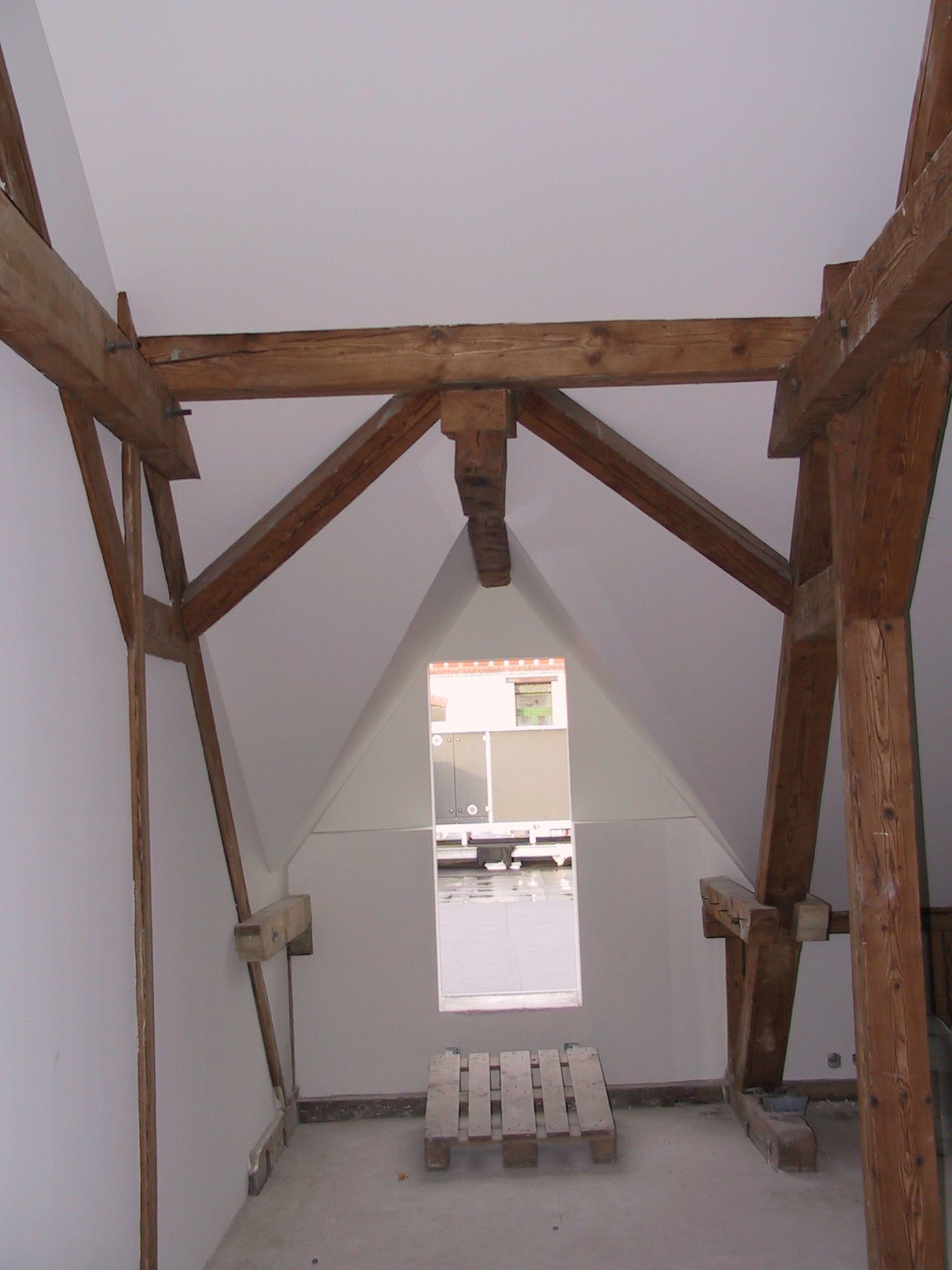 Deckenbau holz3 - DEWAM GmbH