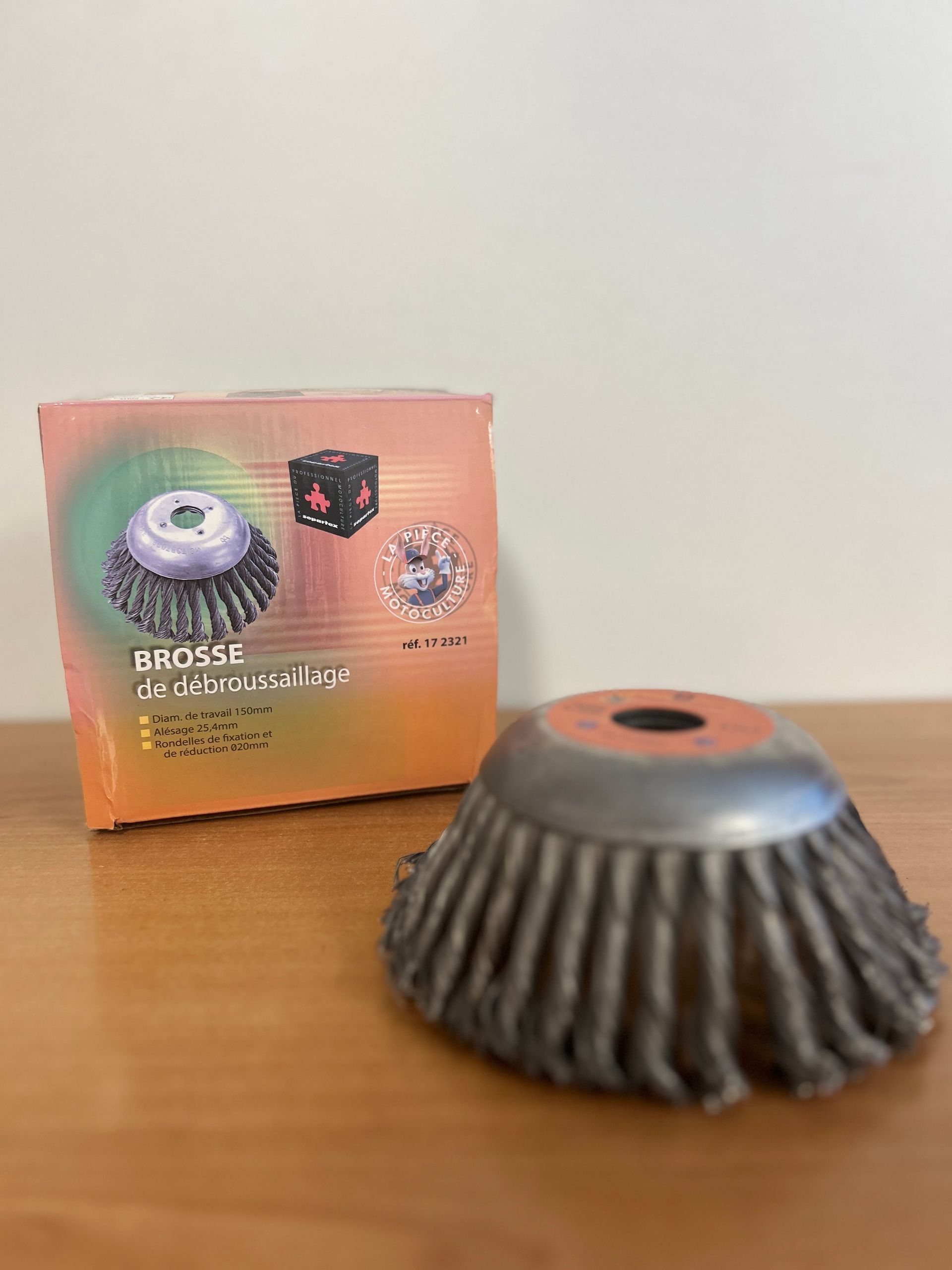 Brosse débroussailleuse