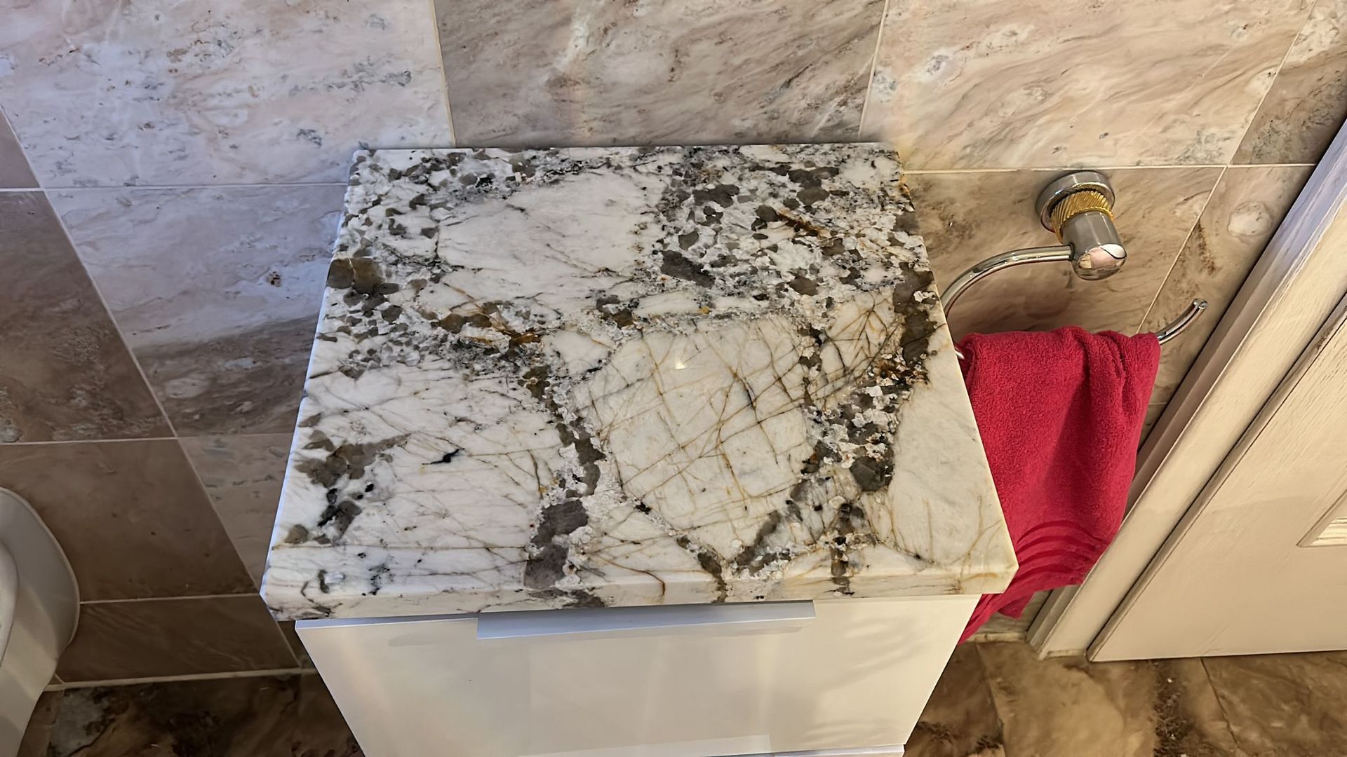 Waschtisch aus Naturstein von Easy Stone