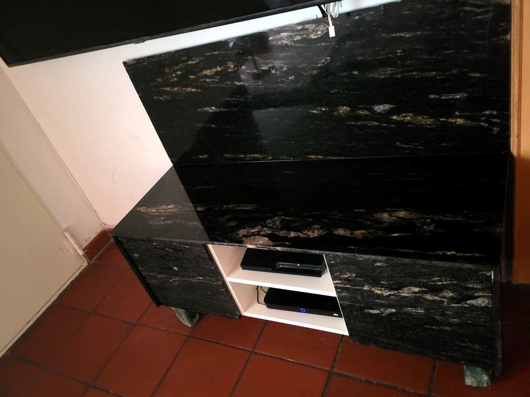 Natursteinschrank von Easy Stone