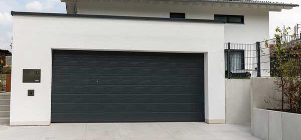 Porte de garage moderne