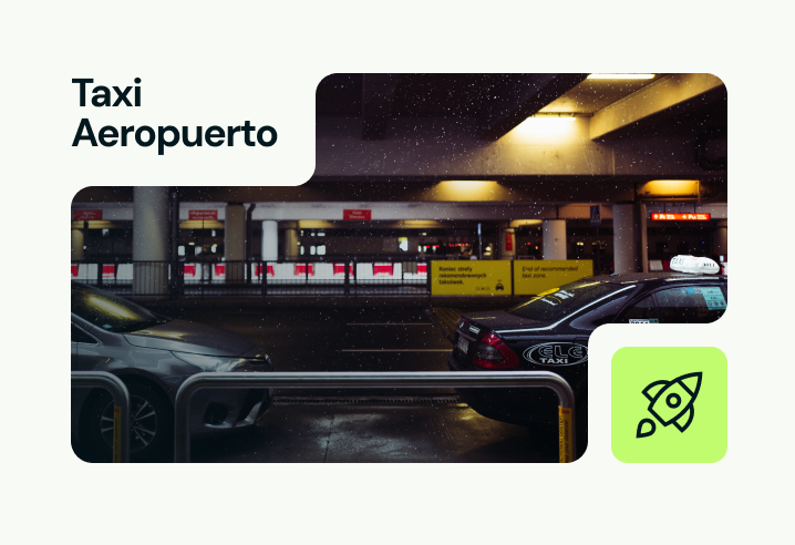 Taxi en el aeropuerto por la noche con elementos de diseño verdes y blancos.