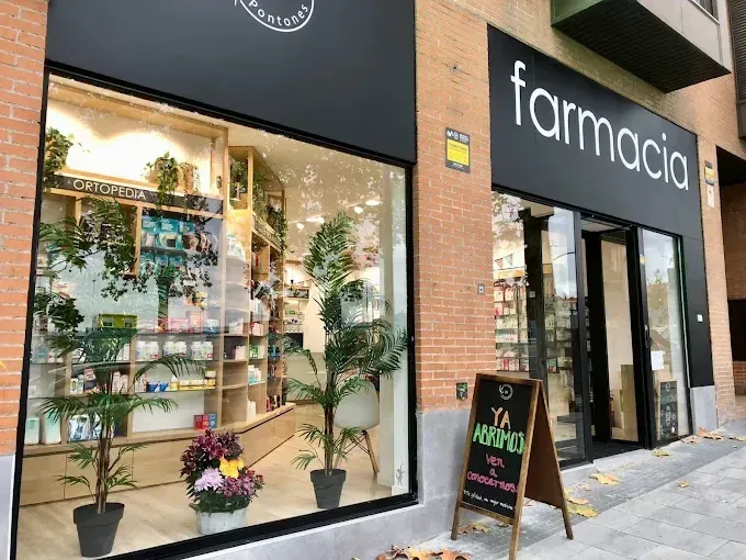 Mejores farmacias en Madrid: farmacia Pontones 20