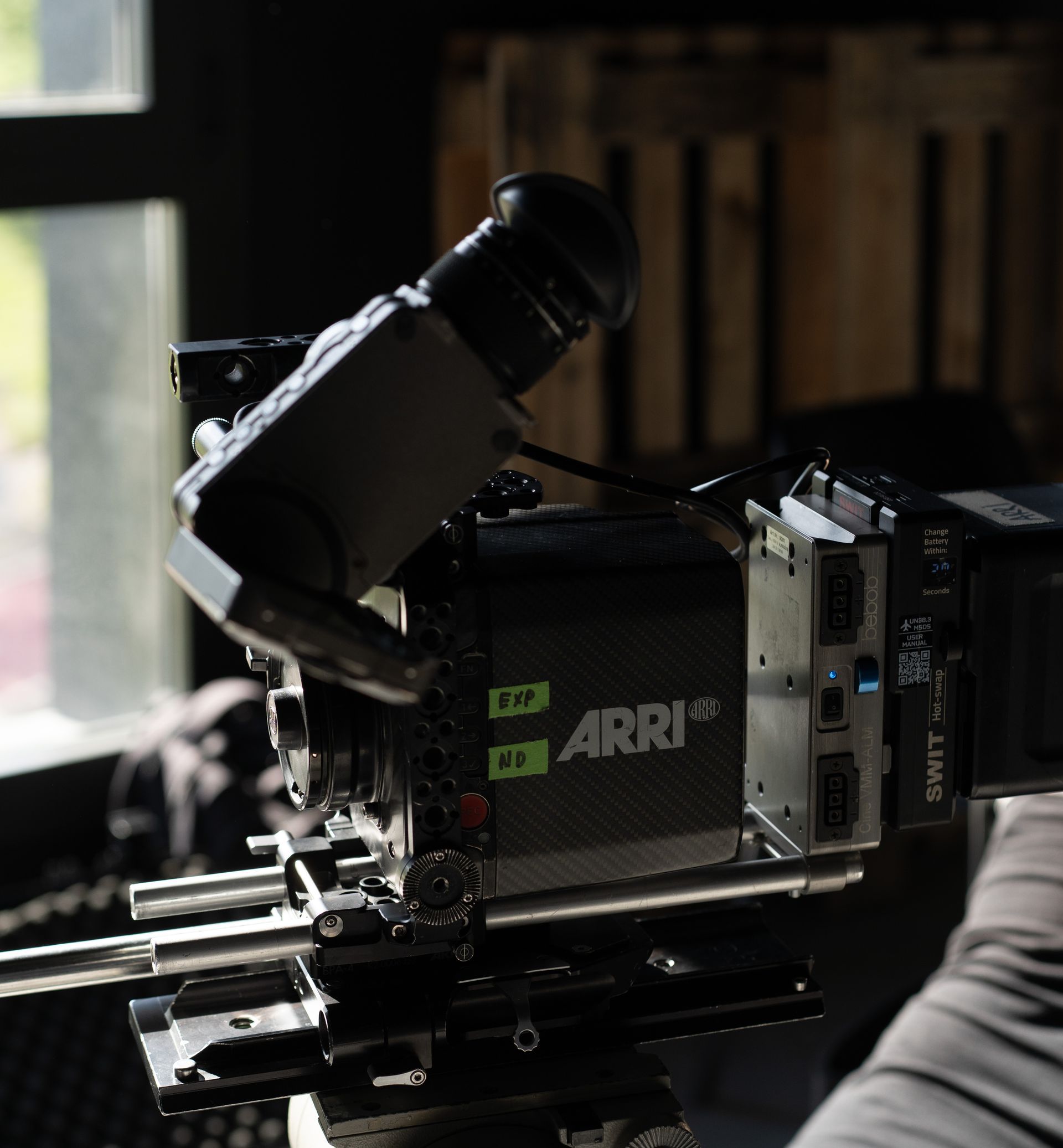 Una cámara que tiene la palabra arri