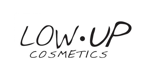 Logo per Low Up Cosmetics, in caratteri neri su sfondo bianco.