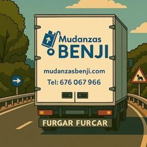 Camión de mudanzas con logo de Mudanzas Benji en carretera, con número de teléfono y sitio web.