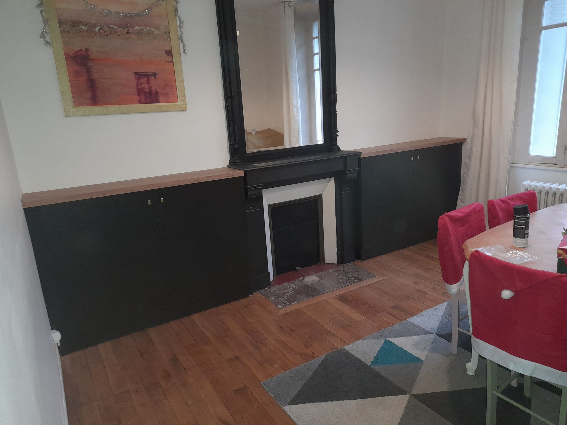 Agencement autour d'une cheminée