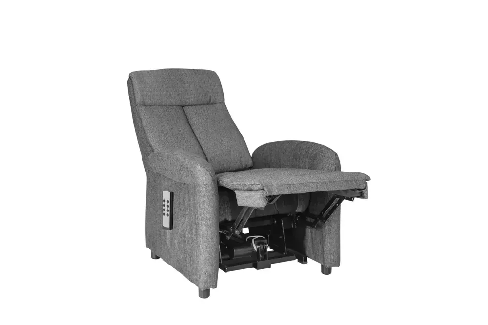 Sillón reclinable color marrón con brazos y reposacabezas acolchados, controles en el lateral.